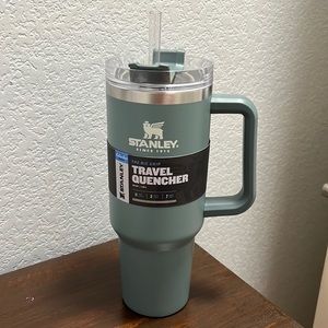 Stanley 40 oz. Adventure Quencher Tumbler (Shale) NWT